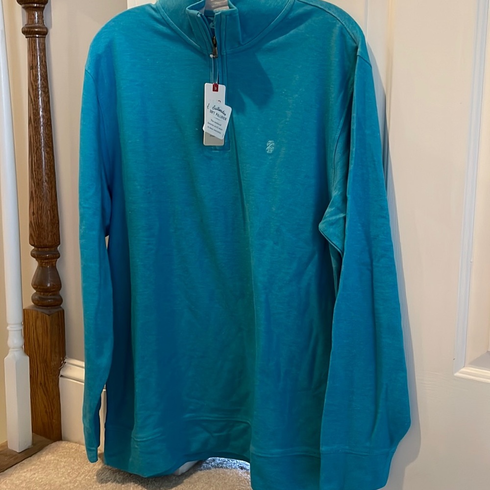 Izod pullover size large